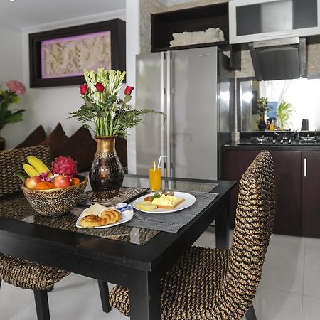 Blue Marlin Legian Villa Dış mekan fotoğraf